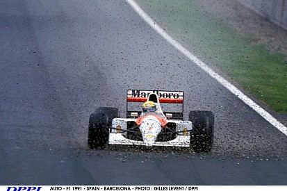 Micsoda megtiszteltetés: Vandoorne az MP4/6-os McLaren-Hondában!