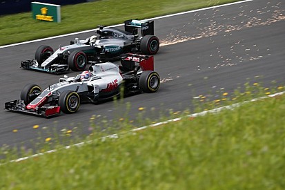 Hamilton és Grosjean páros táncot mutatott be Spielbergben