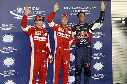 Egy nagyon elkapott pillanat: Minttu, a Nike cipős Robin és Vettel