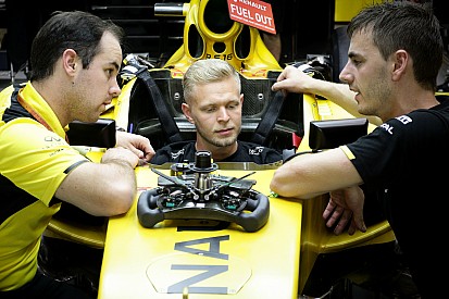 Магнуссен отрицает, что ставил Renault ультиматум