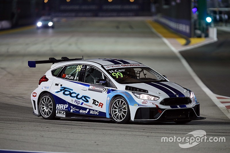 La Focus TCR completa con successo le sue prime gare a Singapore