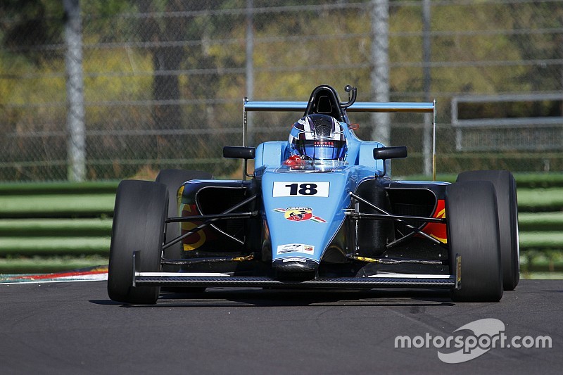 Marcos Siebert toma más ventaja en la F4 Italiana