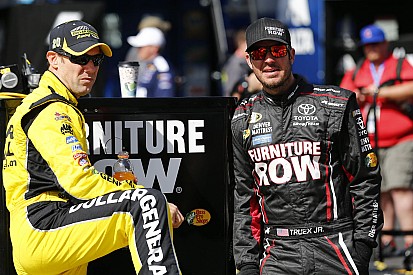 Truex admite que "evitó contacto" con Kenseth