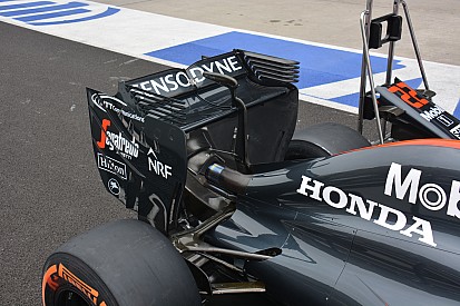 Технічний брифінг: заднє антикрило McLaren MP4-31