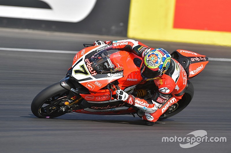 Magny-Cours, Libere 1: svettano Davies e la Ducati. Rea 2° a un soffio