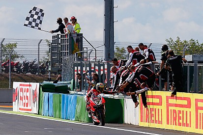 WSBK Magny-Cours: Davies wint, Rea zet nieuwe stap richting kampioenschap