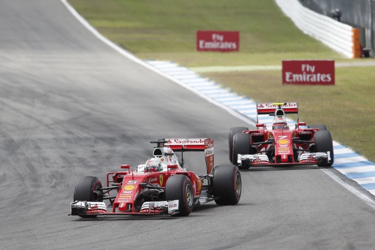 Räikkönen és Vettel már hivatalosan sem lehetnek 2016 bajnokai!