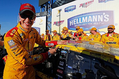 Joey Logano passe à la phase suivante du Chase