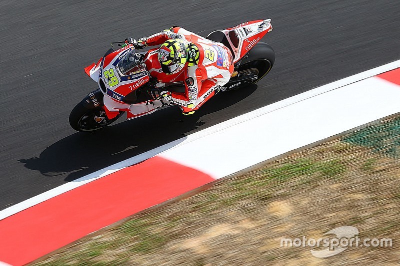 Iannone, impresionado de sí mismo