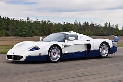Une Maserati MC12 mise aux enchères