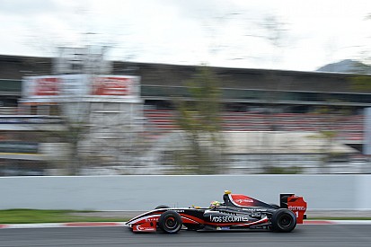 Deletraz consigue la última pole del año en Cataluña y Dillmann saldrá 7º