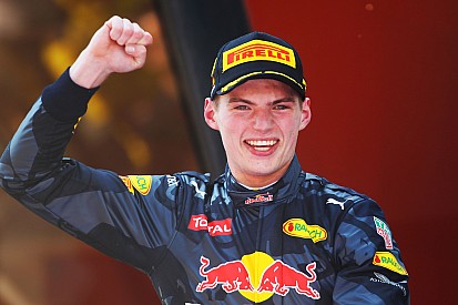 Mateschitz: “Verstappen heeft de potentie om de nieuwe Senna te worden”