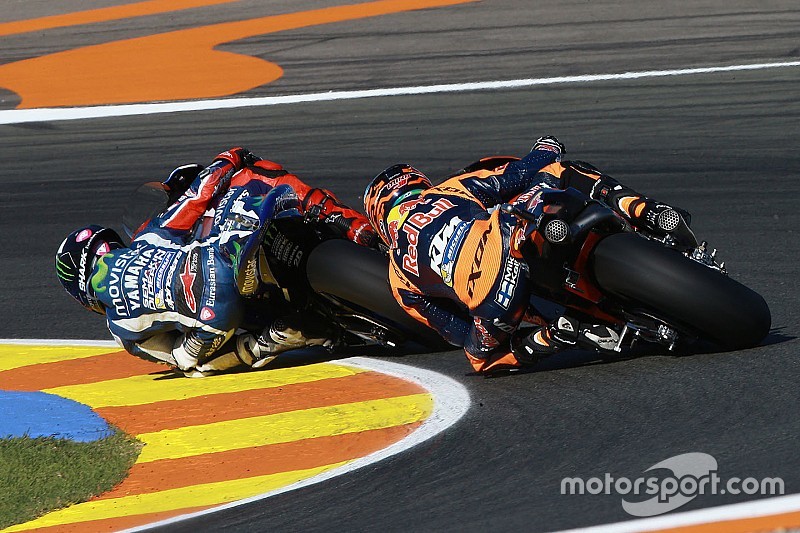 Lorenzo onder baanrecord tijdens eerste vrije training in Valencia