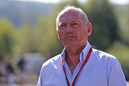 Деннис пытался отстоять должность в McLaren через суд