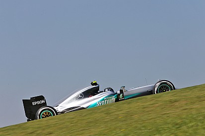 EL3 - Wolff veut chasser l'orage Verstappen ; Mercedes déjoue la pluie