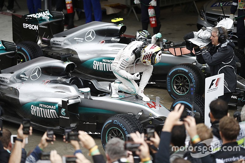 GP Brasil: Drama di Interlagos, Hamilton bawa persaingan gelar juara dunia ke Abu Dhabi