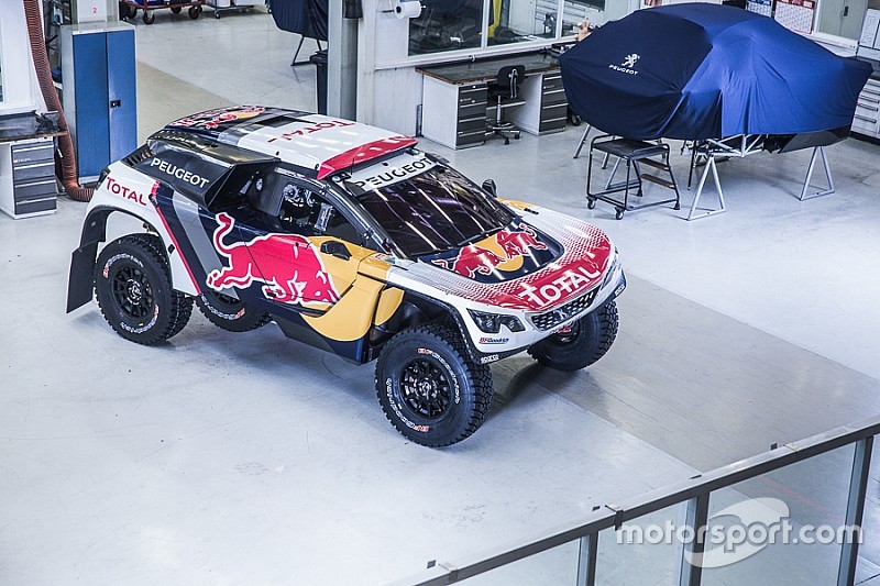 Peugeot presenta la decoración con la que irá al Dakar 2017