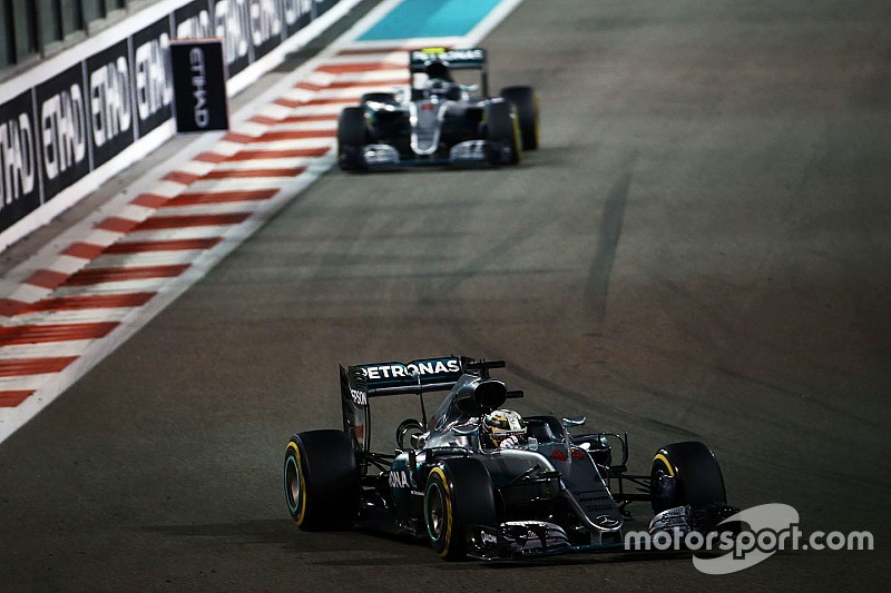 Horner schaart zich achter Hamilton: