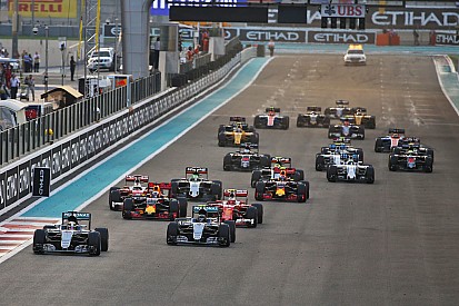 FIA опубликовала заявочный лист Формулы 1 2017 года