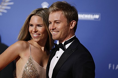 Rosberg: "Ahora podré volver a ser amigo de Hamilton"