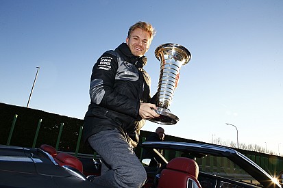 Mercedes no comunicará el sustituto de Rosberg hasta 2017