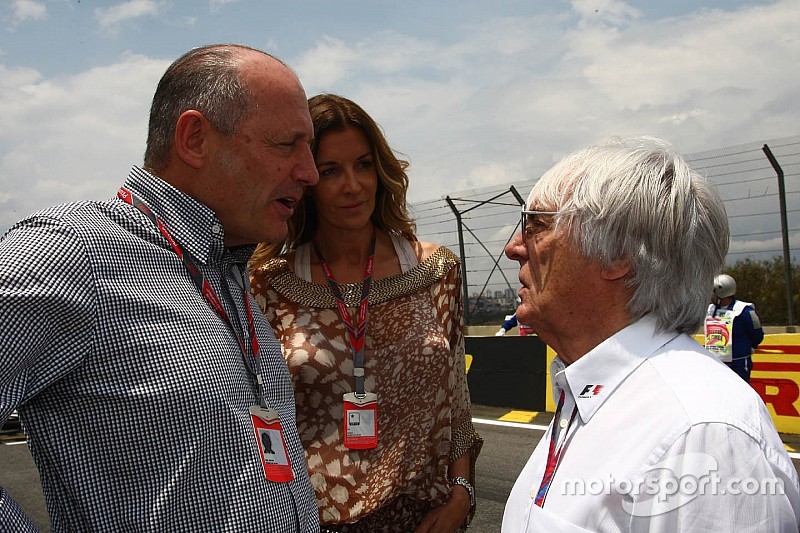 Bernie Ecclestone aún lamenta salida de Ron Dennis de McLaren