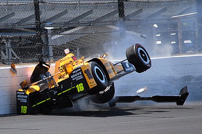 Десять самых ярких аварий года в IndyCar