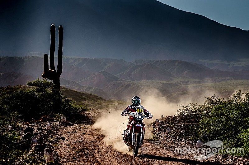 Reli Dakar Stage 4: Barreda tetap memimpin, Price kecelakaan