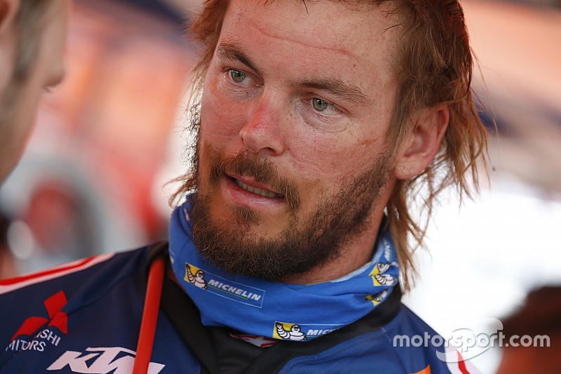 Toby Price sufre convulsiones durante la recuperación de su caída en el Dakar