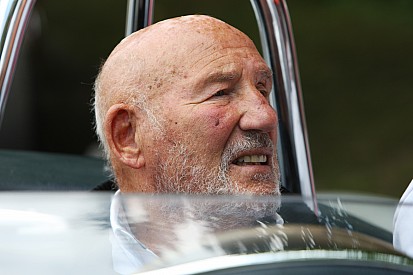 Sir Stirling Moss, estable en el hospital tras una "grave infección en el pecho"