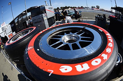 IndyCar extiende su contrato con Firestone