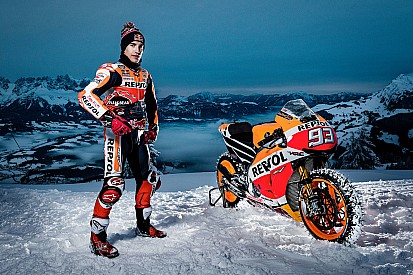 GALERÍA: Márquez y su Honda en la nieve