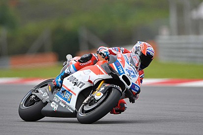 Stoner rodará en el test oficial con Ducati junto a Lorenzo y Dovizioso