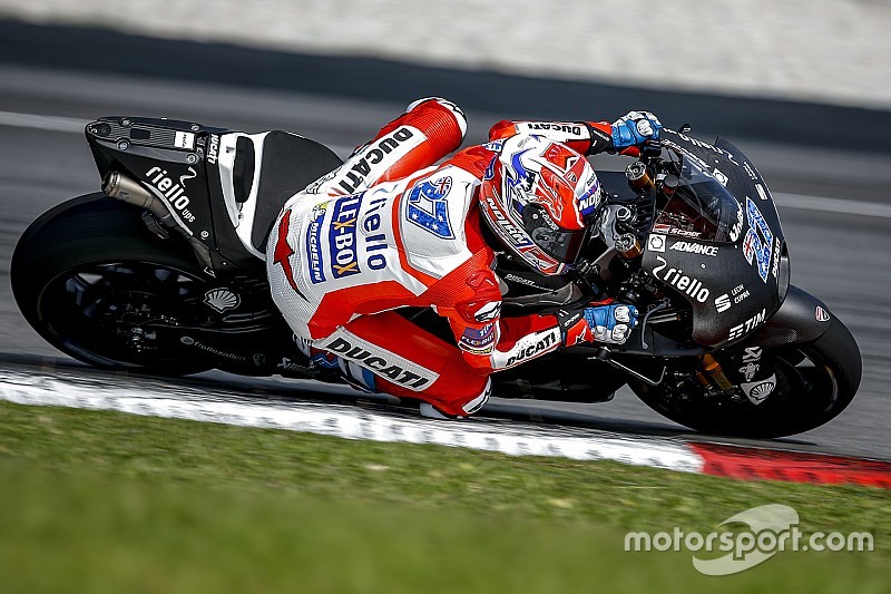 Stoner, el más rápido en Sepang