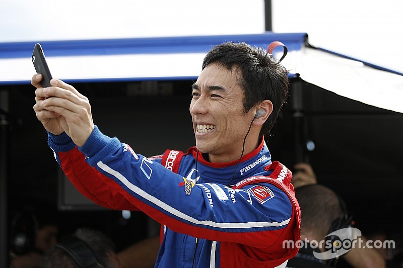 【インディカーテスト】佐藤琢磨が夕刻のテストセッションで3番手