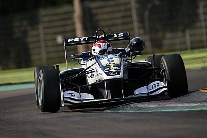 Piquet, ikinci F3 sezonuna Van Amersfoort takımıyla devam ediyor