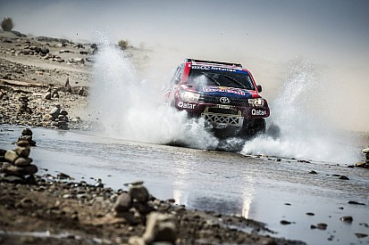 Al-Attiyah contra los Peugeot en el Silk Way Rally 2017