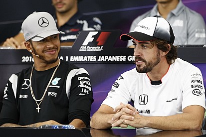 Heureux qu'Alonso fasse l'Indy 500, Hamilton envisage le Daytona 500