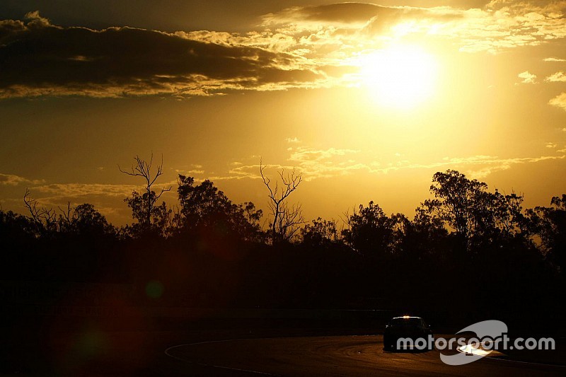 Two killed in Queensland Raceway crash