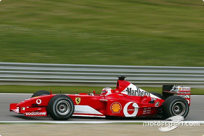Ezen a napon: A világbajnok Schumacher előreengedi Barrichellót