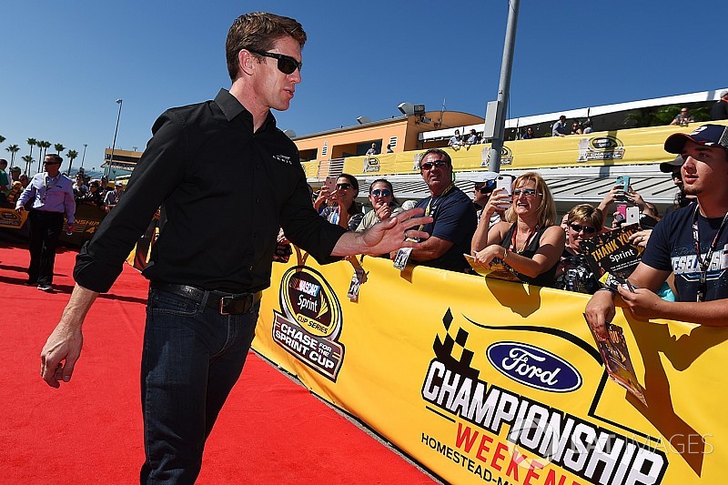 Carl Edwards recibirá reconocimiento por su buena conducta deportiva