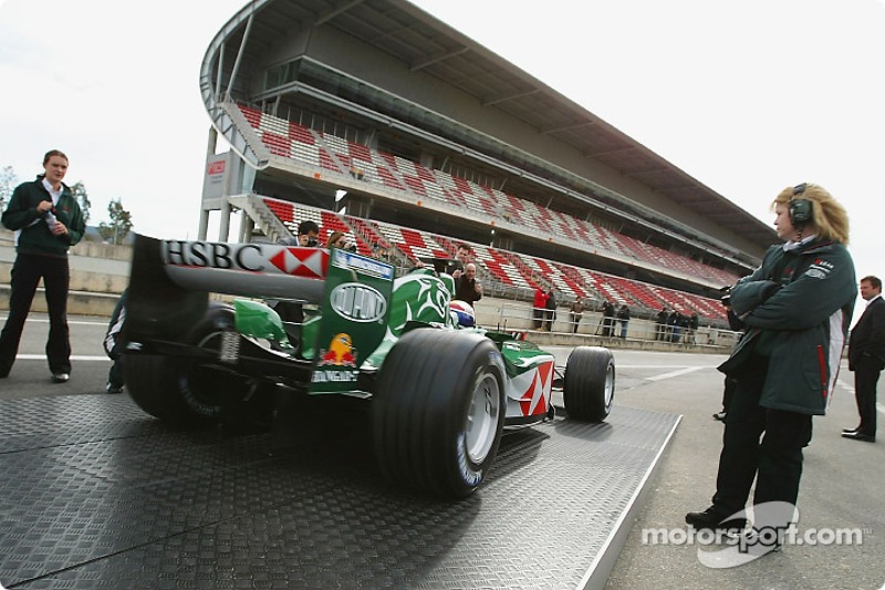 Mark Webber test ediyoryeni Jaguar R5