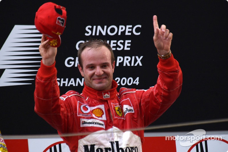 GPs DISPUTADOS: Hamilton, que tem 201 GPs, está distante de Barrichello, o líder, com 323. Neste ritmo, o inglês precisaria de mais seis anos de F1 para igualar o brasileiro.