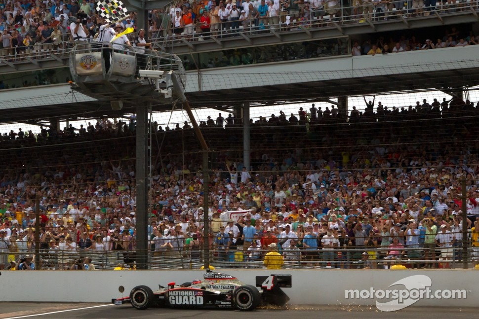 J.R. Hildebrand, Panther Racing slides into the wall and takes the checkered flag