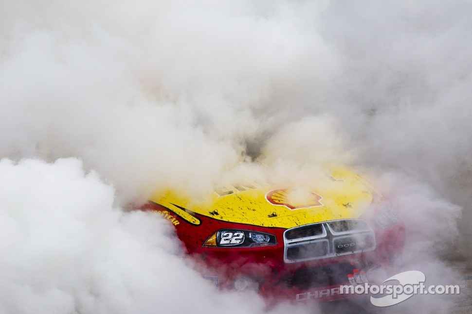 Race winner Kurt Busch, Penske Racing Dodge