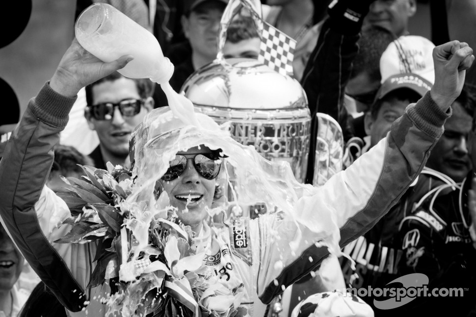 2011 Indy 500 race winner Dan Wheldon, Bryan Herta Autosport with Curb / Agajanian celebrates