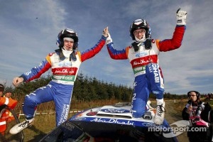 Rally winners Jari-Matti Latvala and Miikka Anttila, Ford Fiesta RS WRC, BP Ford Abu Dhabi World Rally Team