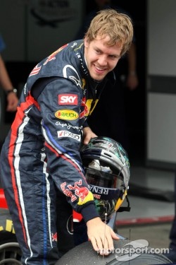 Sebastian Vettel, Red Bull Racing gets pole position and the most pole positions in one season