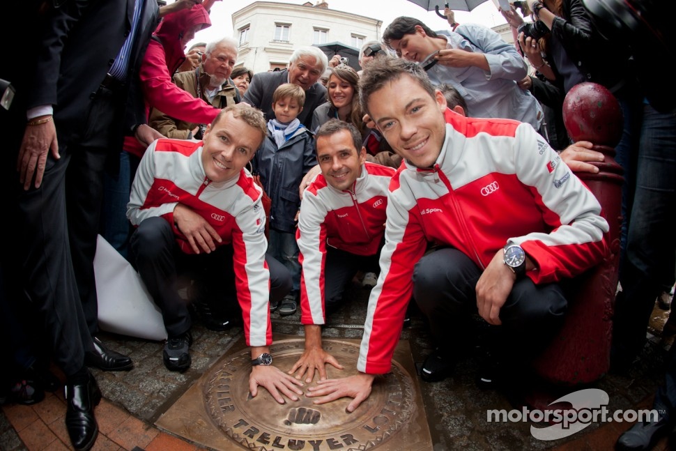 Hand imprint ceremony: 2011 24 Hours of Le Mans winners Marcel Fässler, Andre Lotterer and Benoit Tréluyer