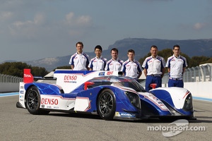 Alexander Wurz, Kazuki Nakajima, Nicolas Lapierre, Sebastien Buemi, Anthony Davidson, Stéphane Sarrazin with the Toyota TS030 Hybrid